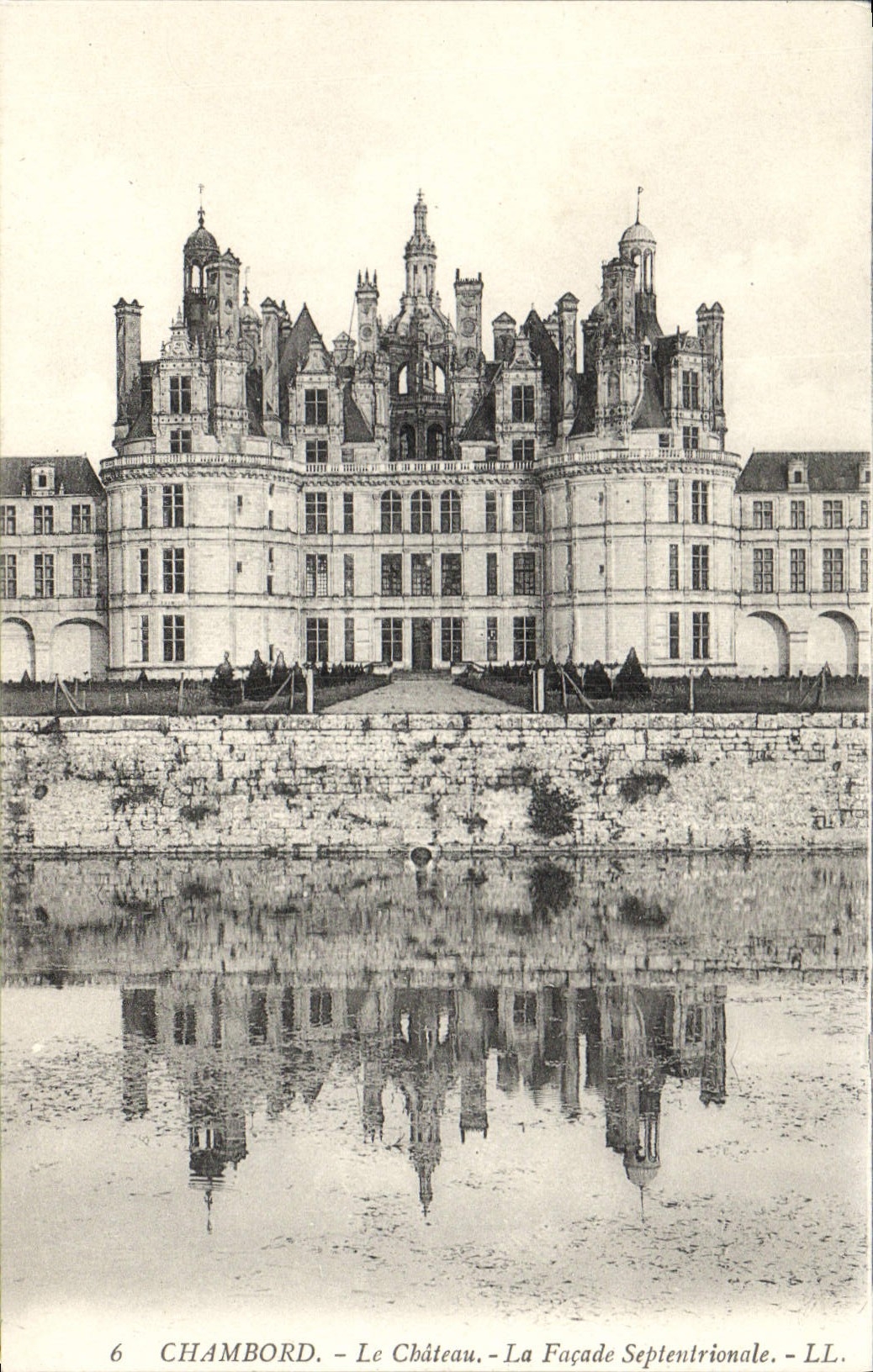 CPA Chambord Le Chateau La Facade Septentrionale