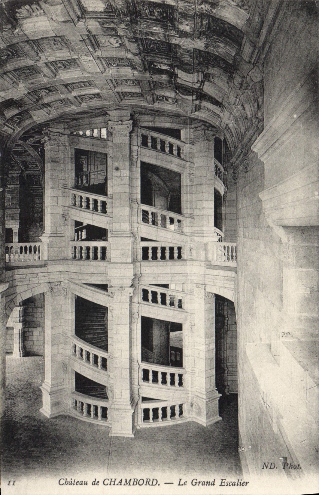 CPA Chateau de Chambord Le Grand Escalier