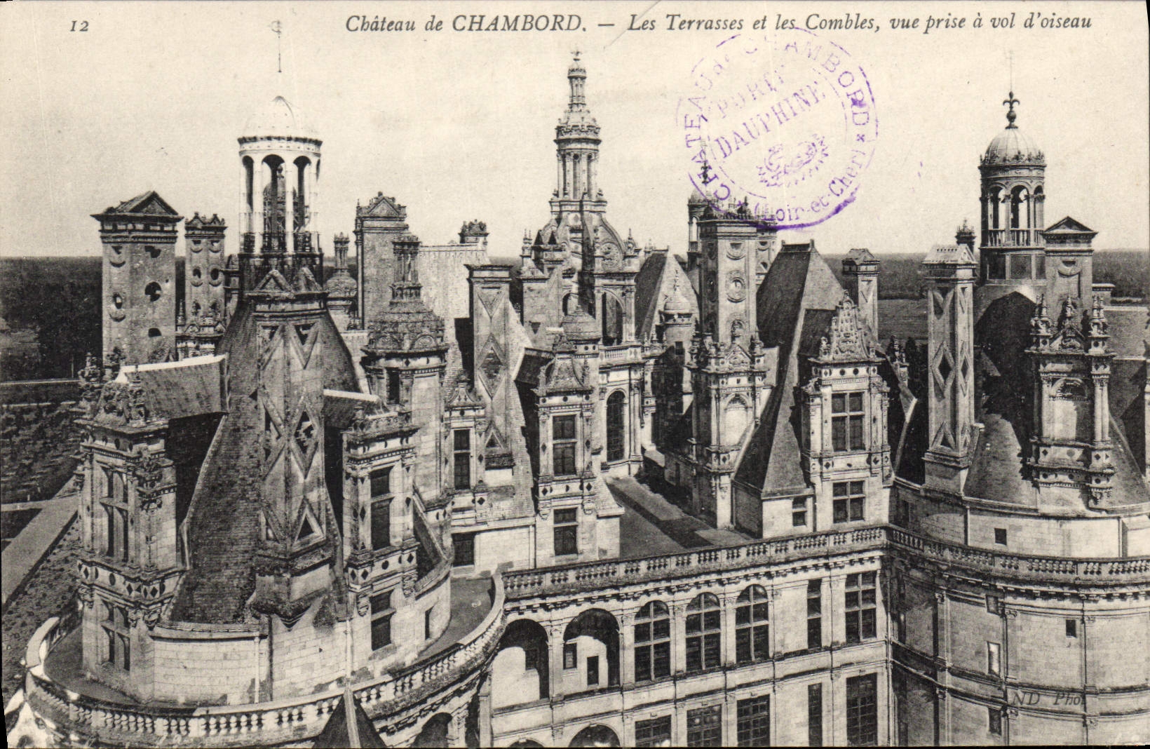 CPA Chateau de Chambord Les Terrasses et les Combles vue prise a vol d'oiseau