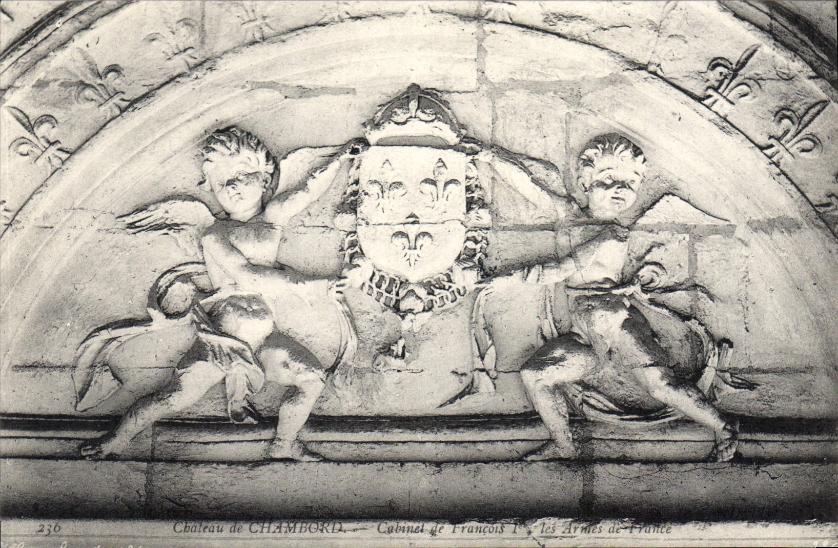 CPA Chateau de Chambord Cabinet de Francois I les Armes de France
