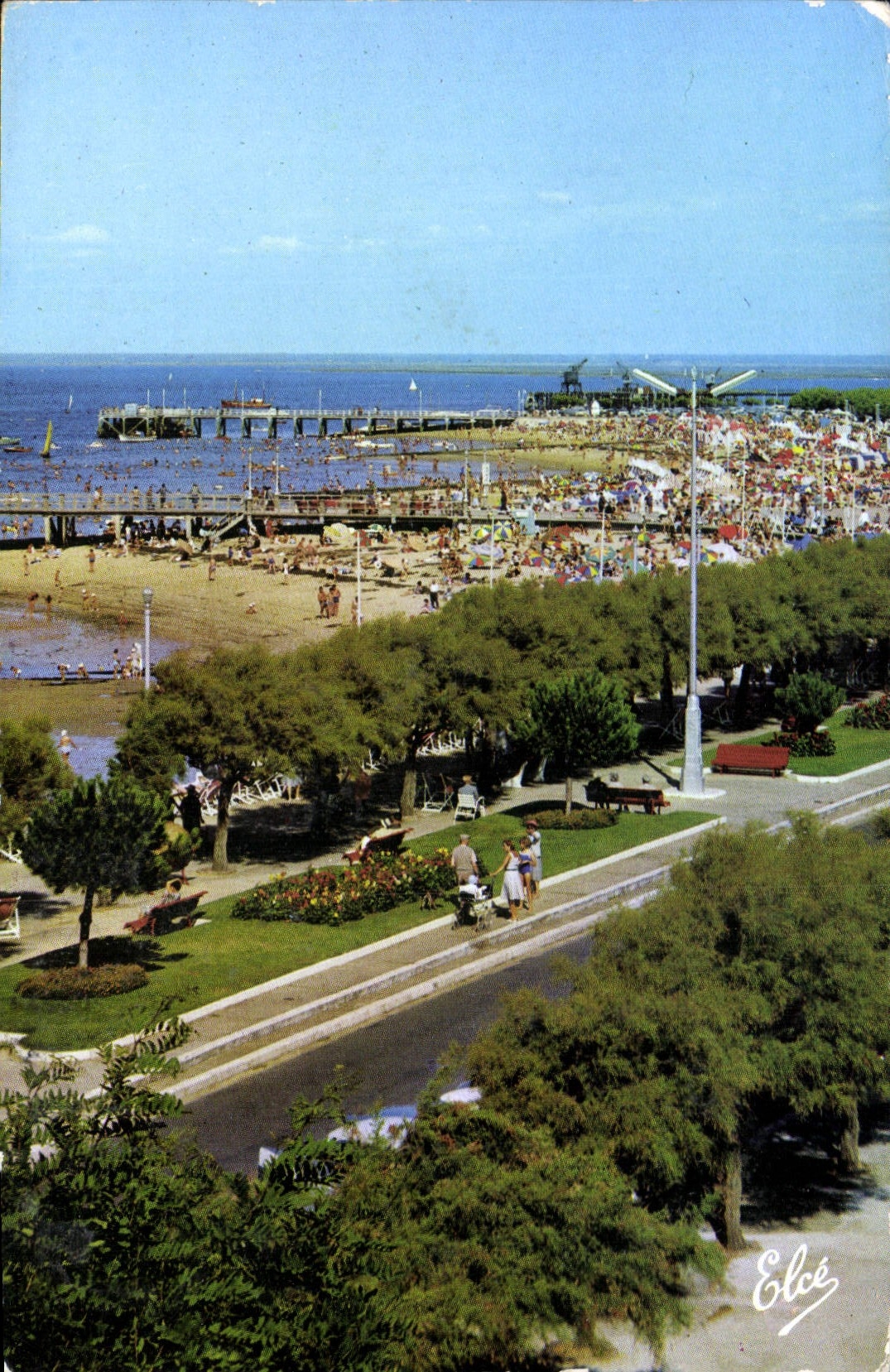 CPA Arcachon Gironde Les Plages et les jetees 