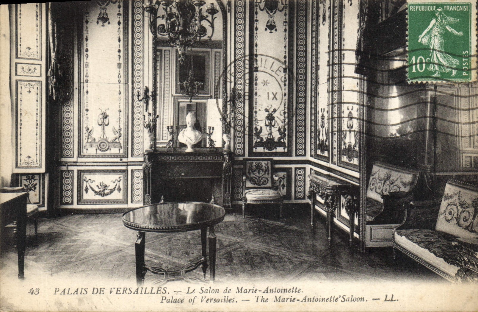 CPA Palais de Versailles Le Salon de Marie Antoinette 