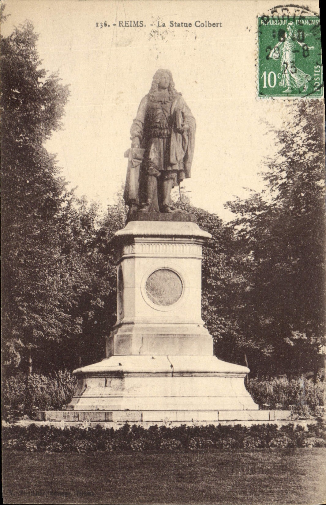 CPA Reims La Statue Colbert 