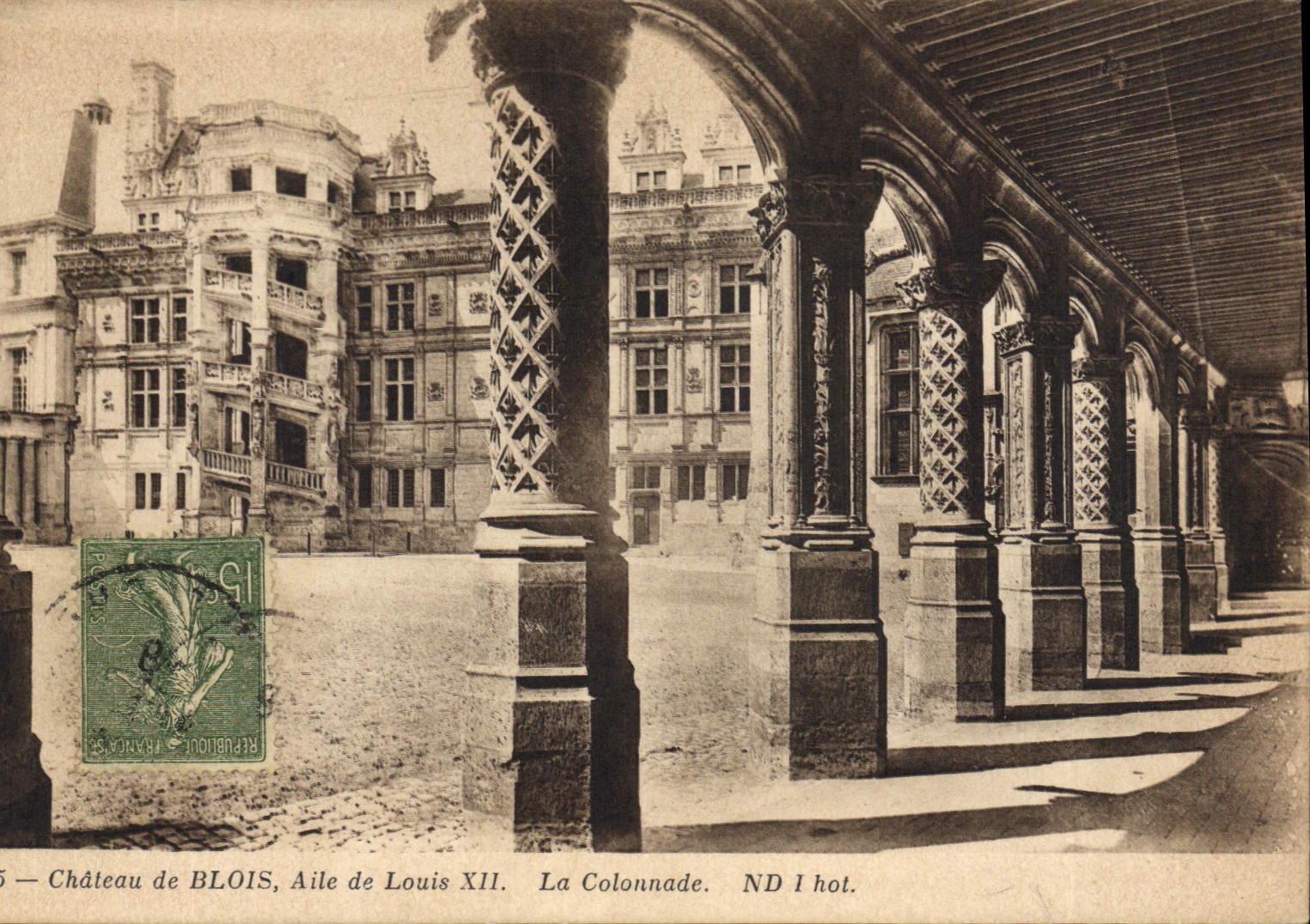 CPA Chateau de Blois Aile de Louis XII La Colonnade 