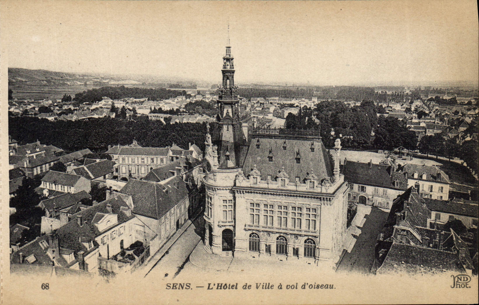 CPA Sens L'Hotel de Ville a col d'oiseau 