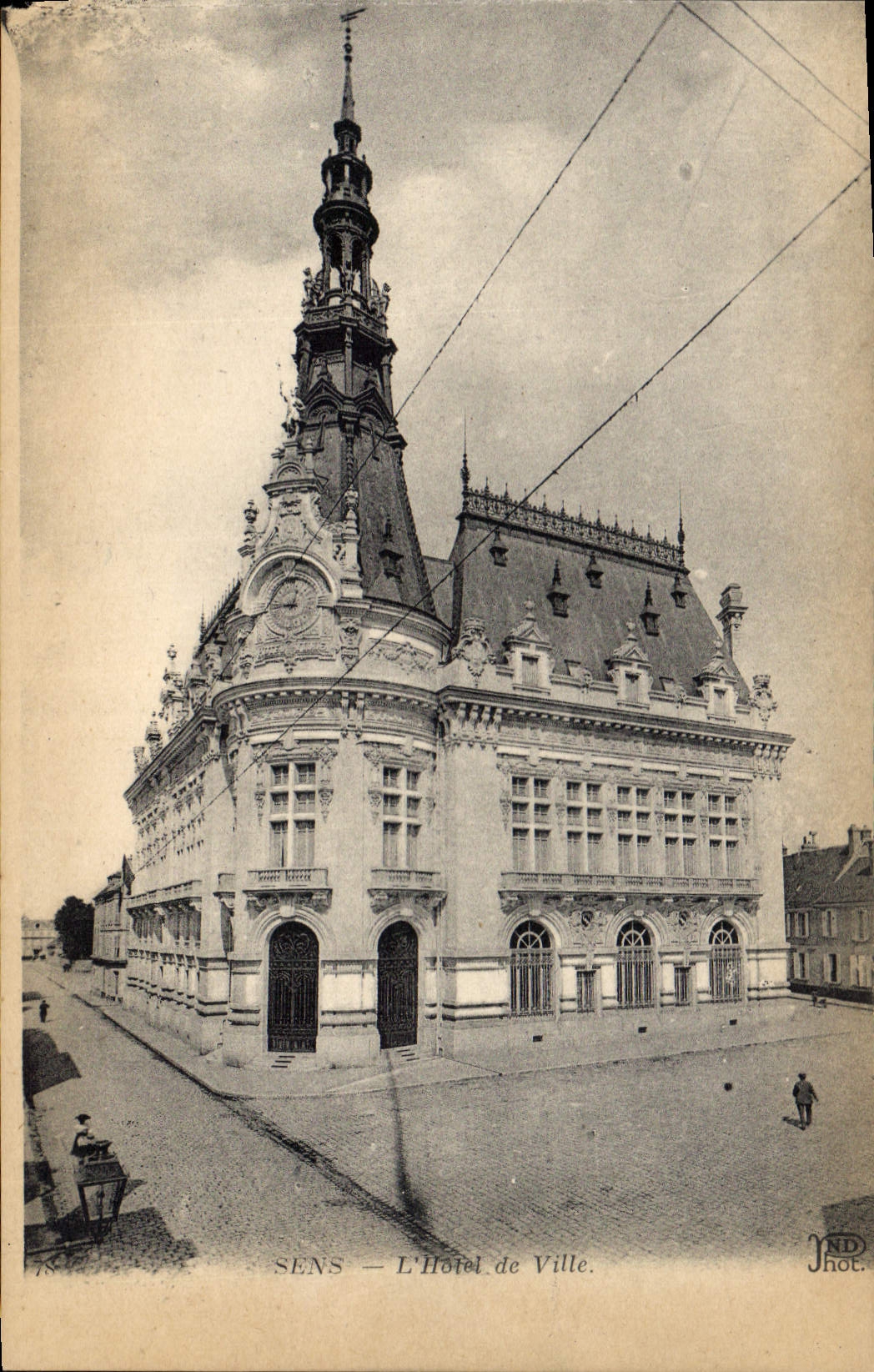 CPA Sens L'Hotel de Ville 