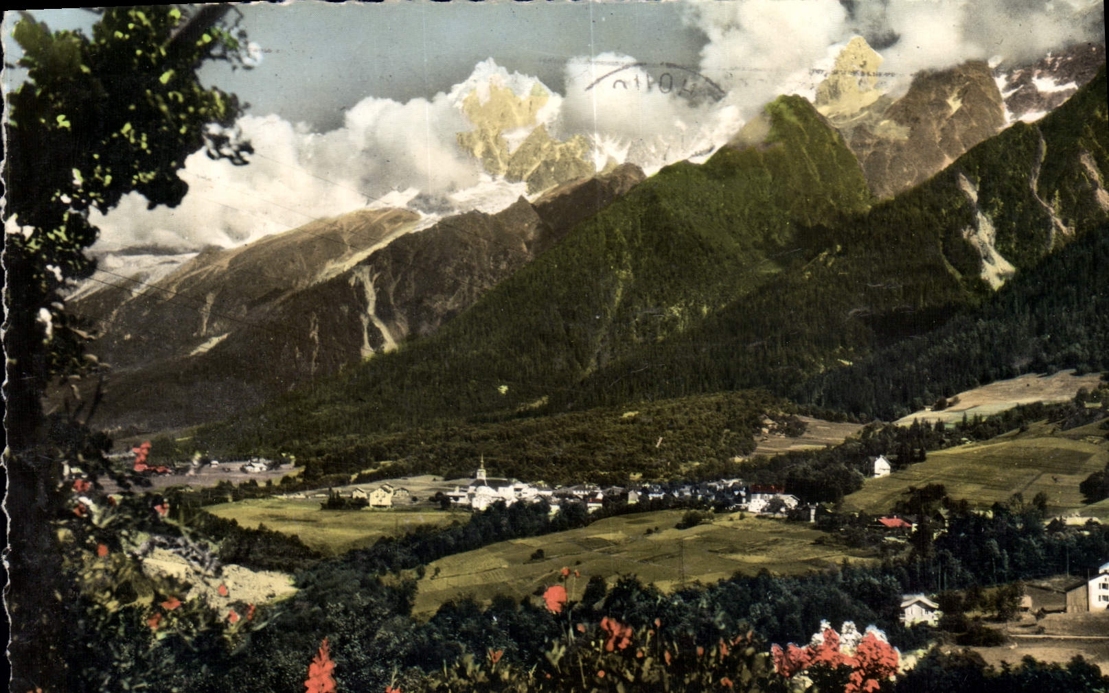 CPA Les Houches Mont Blanc Hte Savoie Vue generale et Chaine du Mont Blanc 