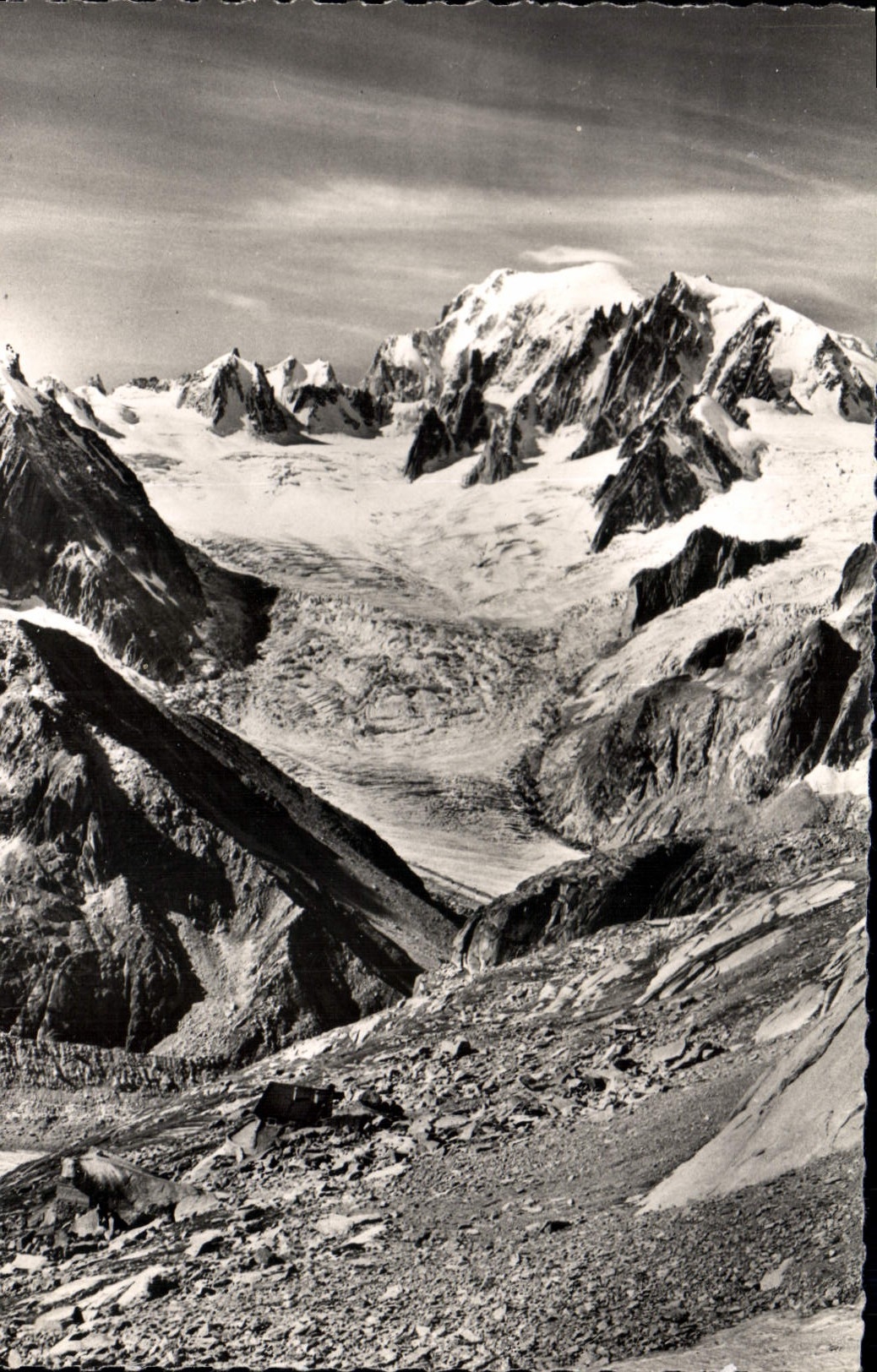 CPA Chamonix Hte Savoie Le Refuge du Couvercie et le Mont Blanc 
