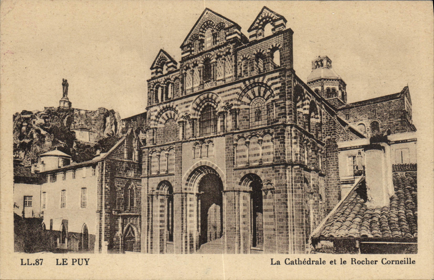 CPA Le Puy La Cathedrale et le Rocher Corneille