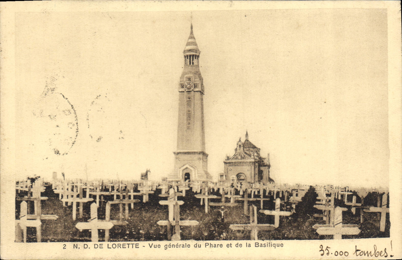 CPA ND de Lorette Vue generale du Phare et le Basilique 