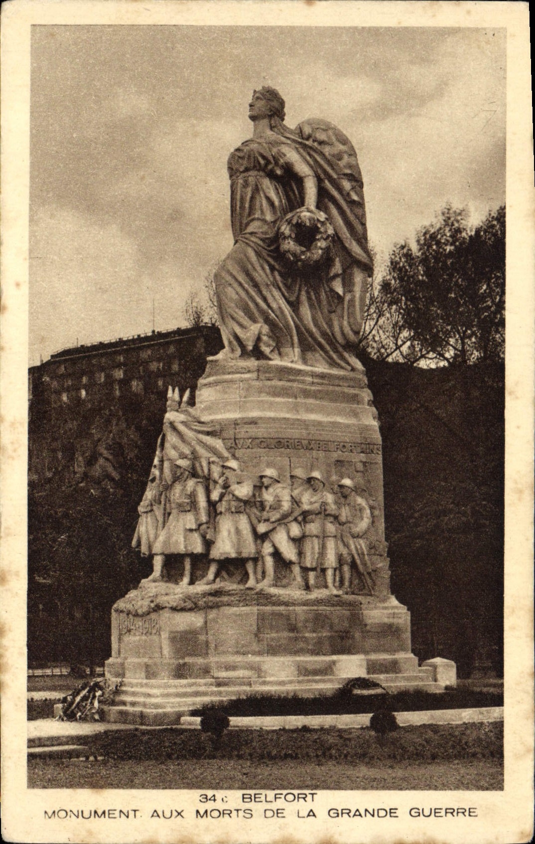CPA Belfort Monument aux Morts de la Grande Guerre