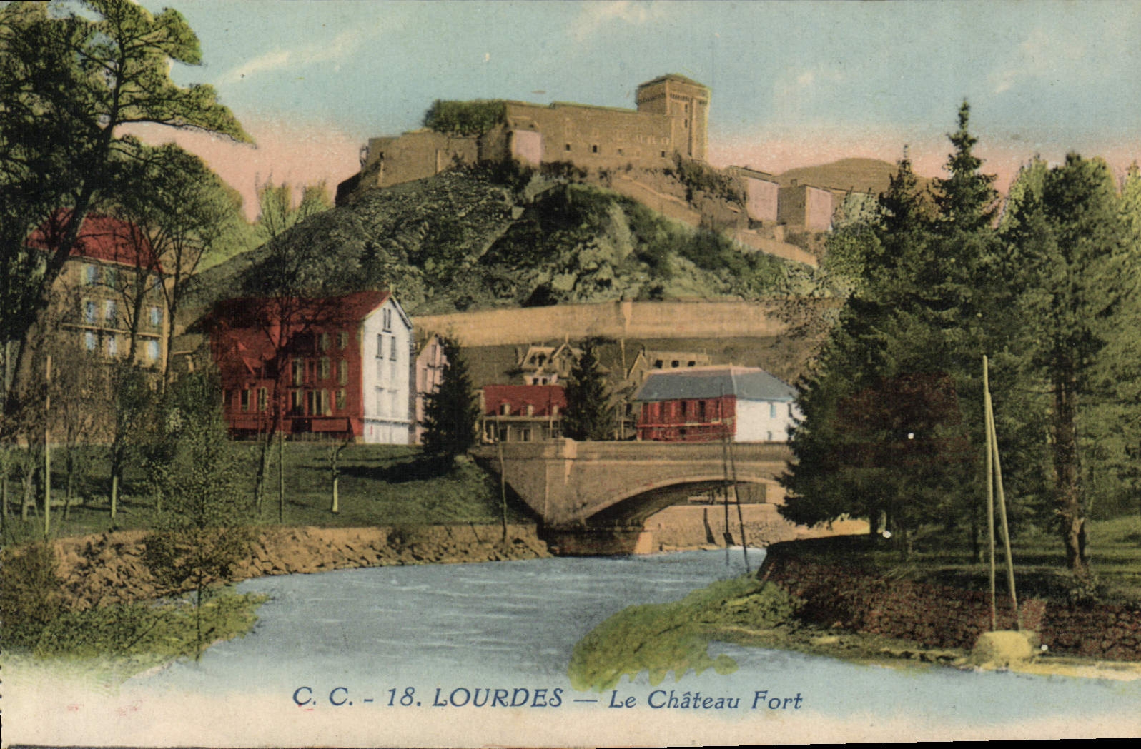 CPA Lourdes Le Chateau Fort 