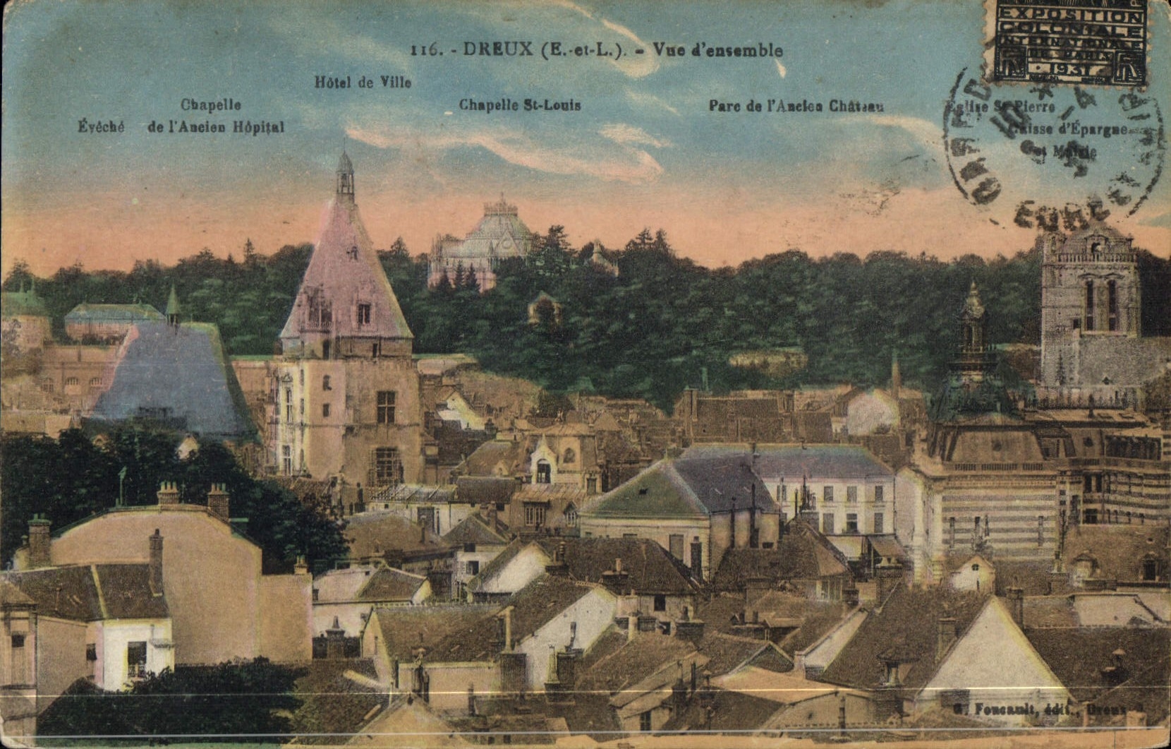 CPA Dreux E et L Vue d'Ensemble Hotel de Ville Chapelle St Louis