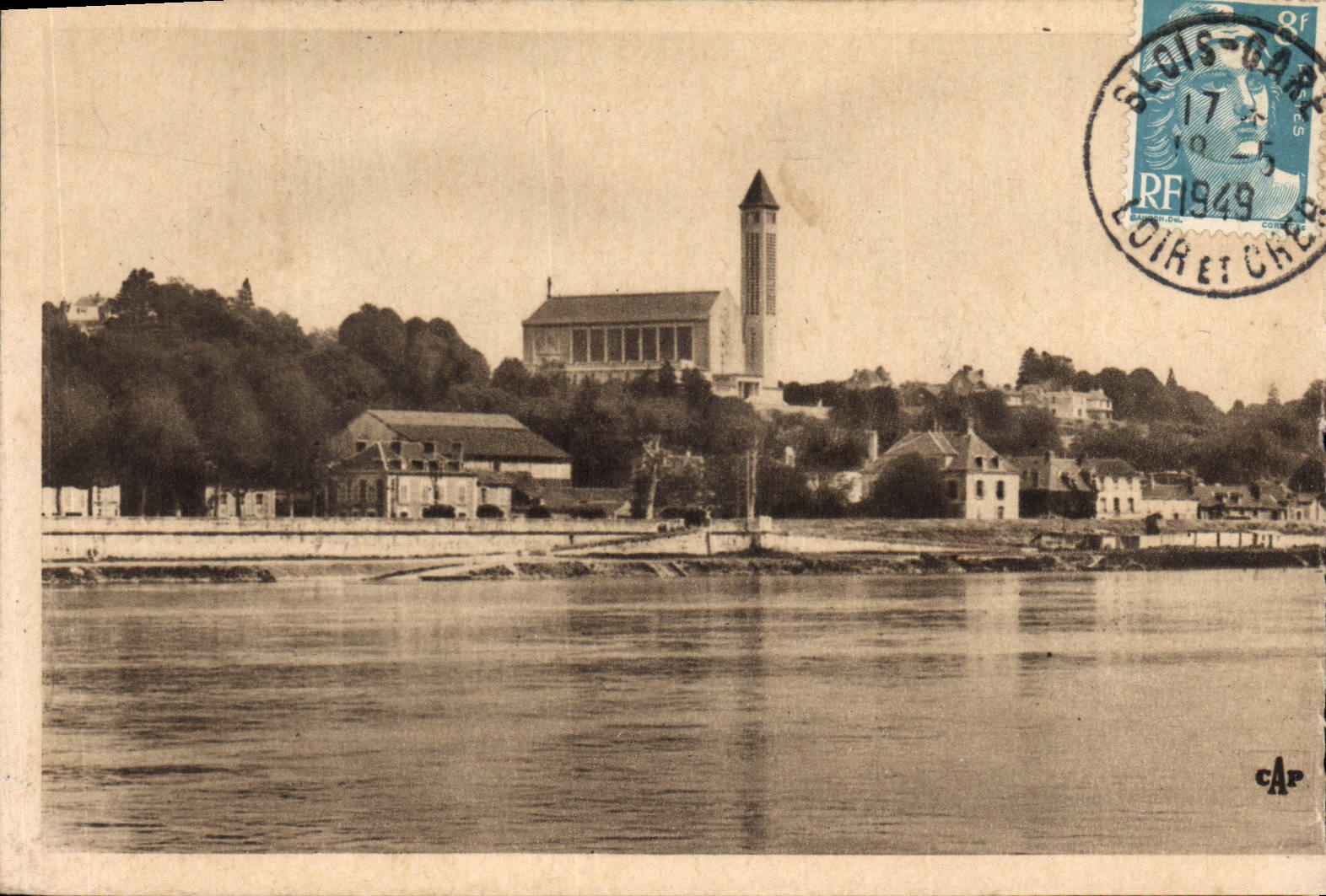 CPA Blois Vue veers la nouvelle Eglise de Notre Dame de la Trinite