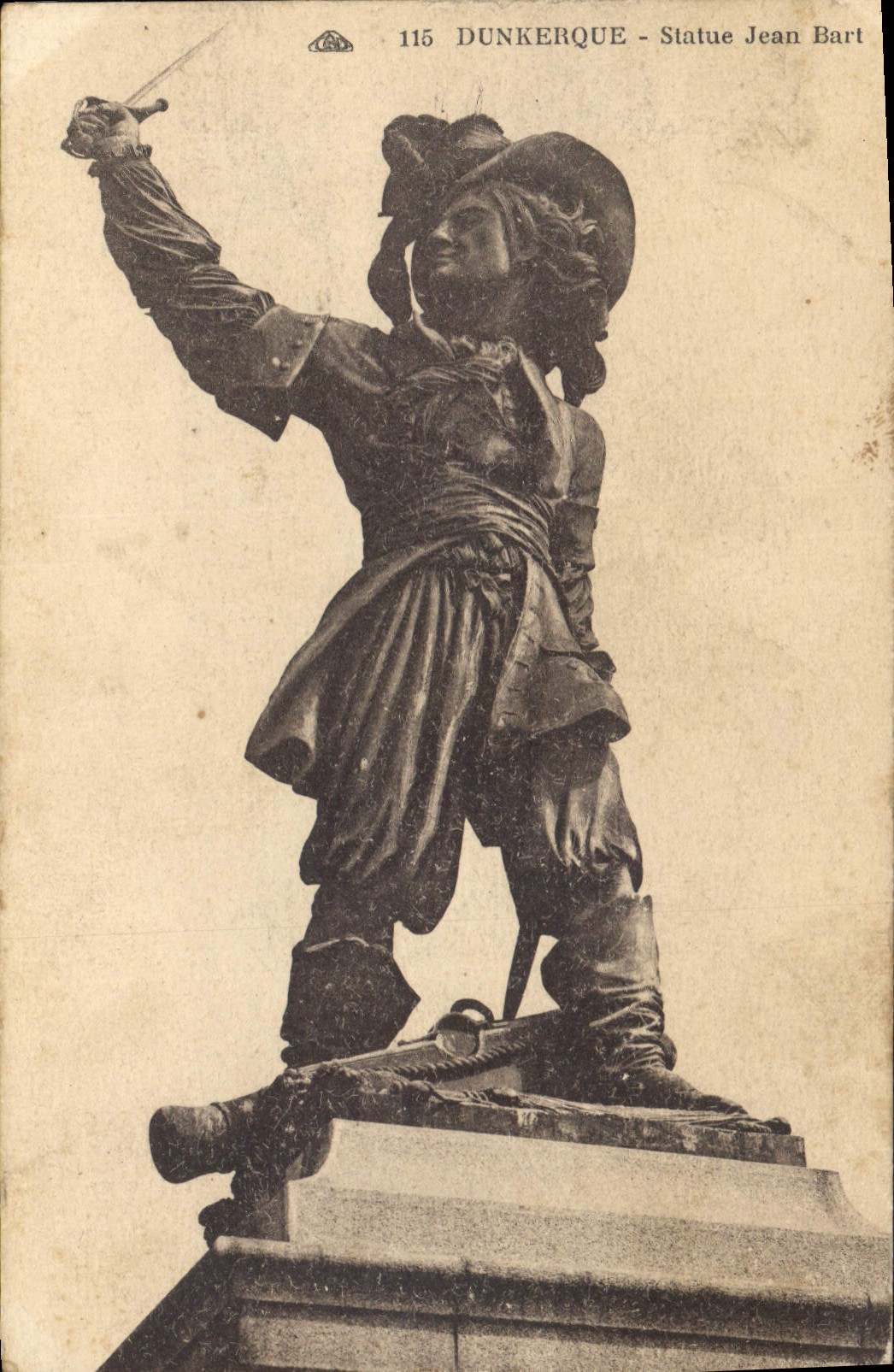 CPA Dunkerque Statue Jean Bart 