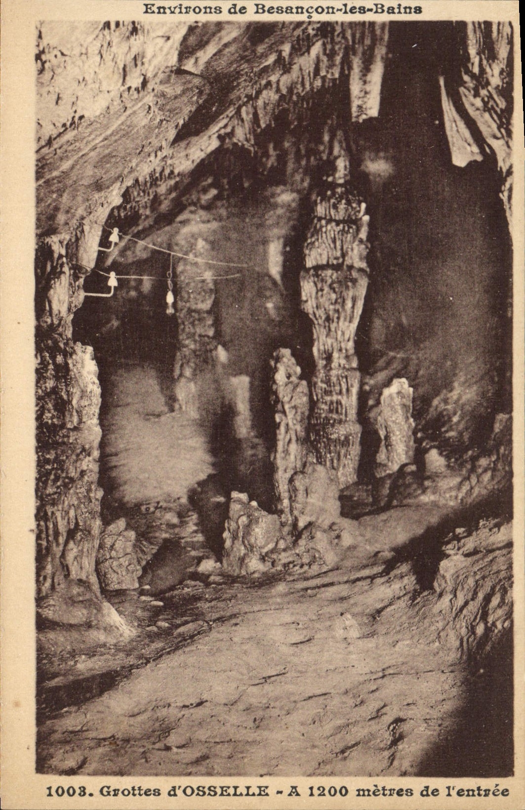 CPA Environs de Besancon les Bains Grottes d'Osselle 
