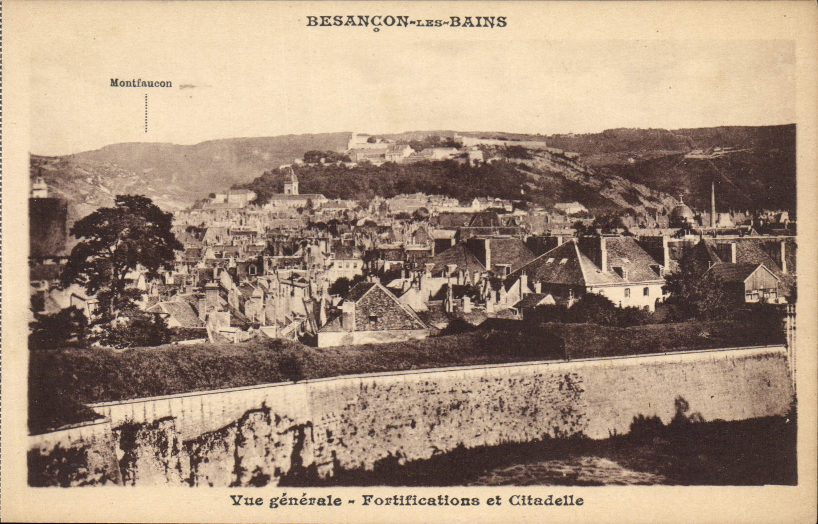 CPA Besancon les Bains Vue generale Fortifications et Citadelle 