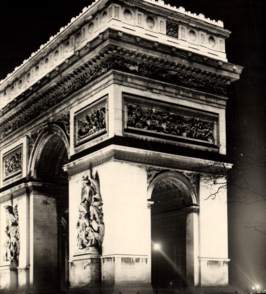 CPA Paris Vue de nuit sur l'arc de triomphe de l'Etoile 
