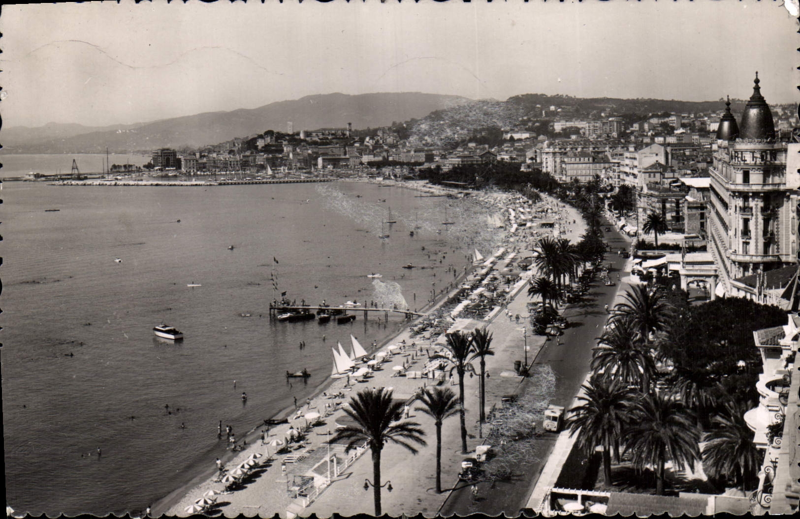 CPA Cannes AM La Croisette et la Plage 