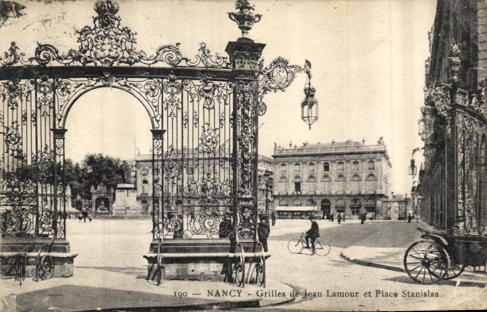 CPA Nancy Grilles de Jean Lamour et Place Stanislas