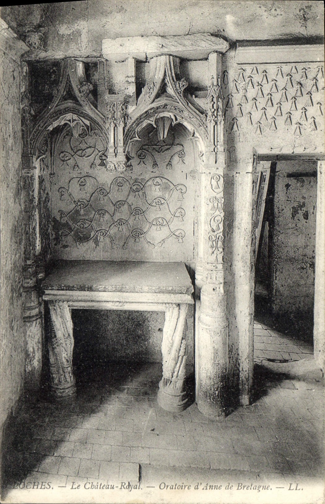 CPA Loches Le Chateau Royal Oratoire d'Anne de Bretagne