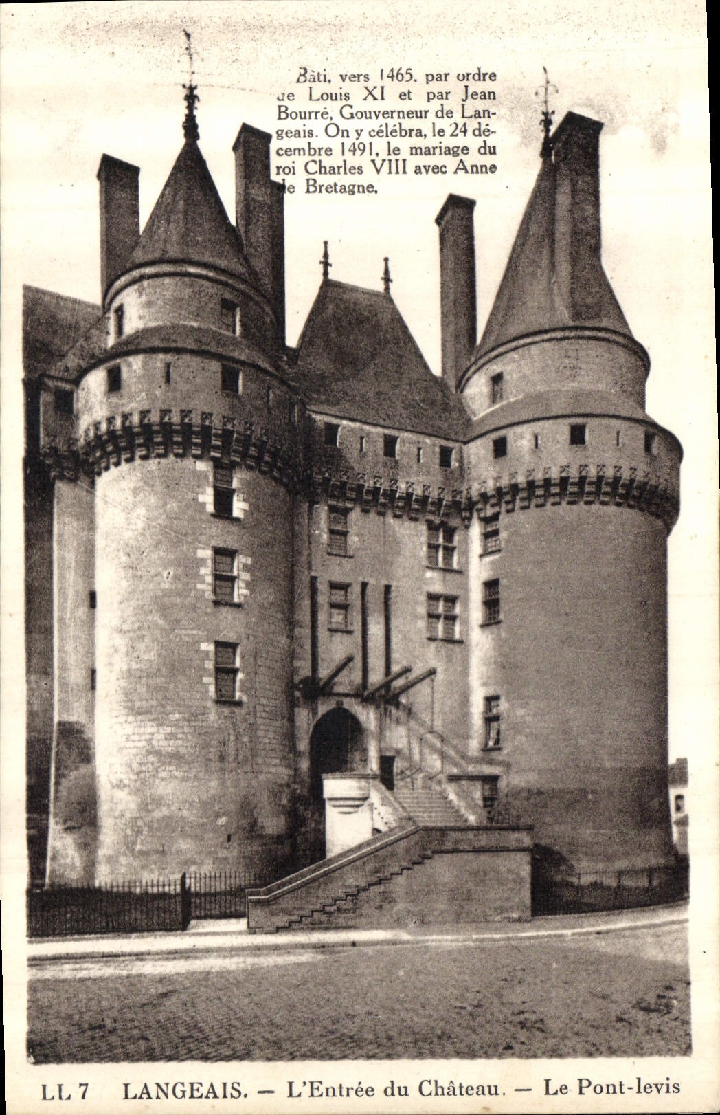 CPA Langeais L'Entree du Chateau Le Pont Levis 