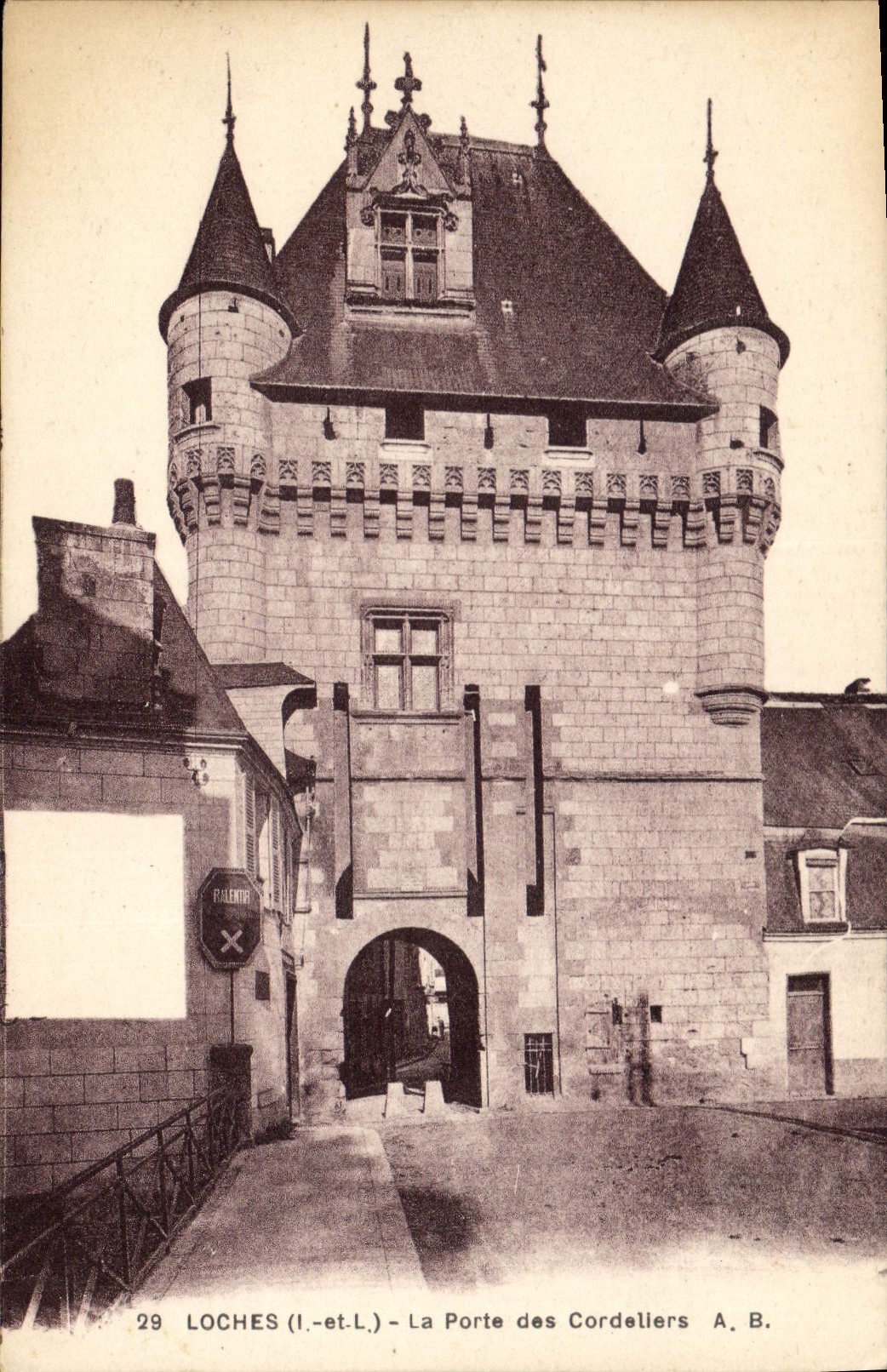 CPA Loches La Porte des Cordeliers 