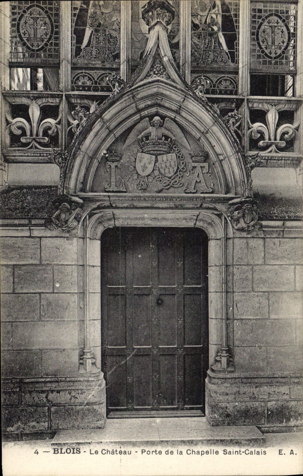 CPA Blois Le Chateau Porte de la Chapelle Saint Calais