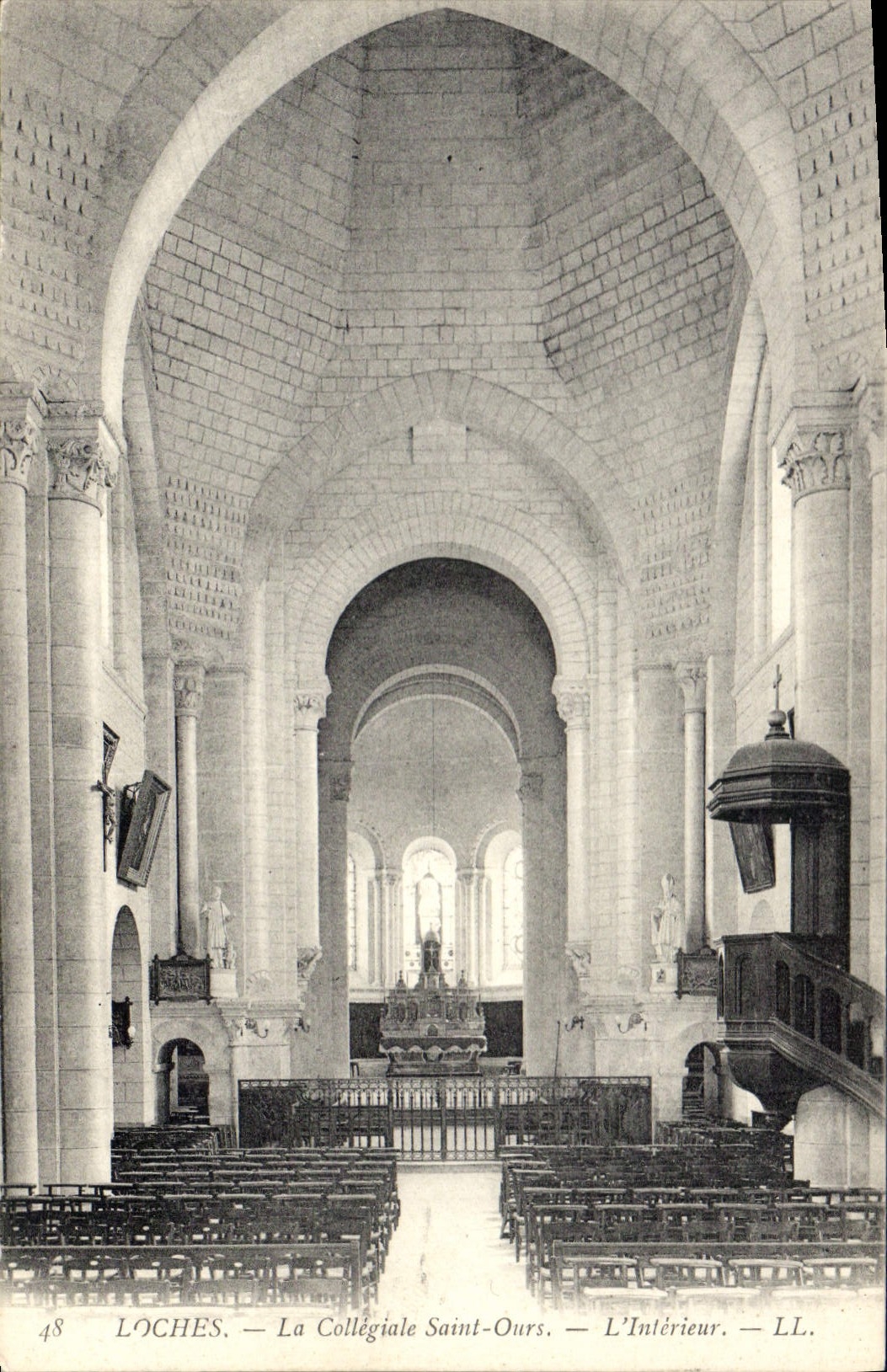 CPA Loches La Collegiale Saint Ours L'Interieur