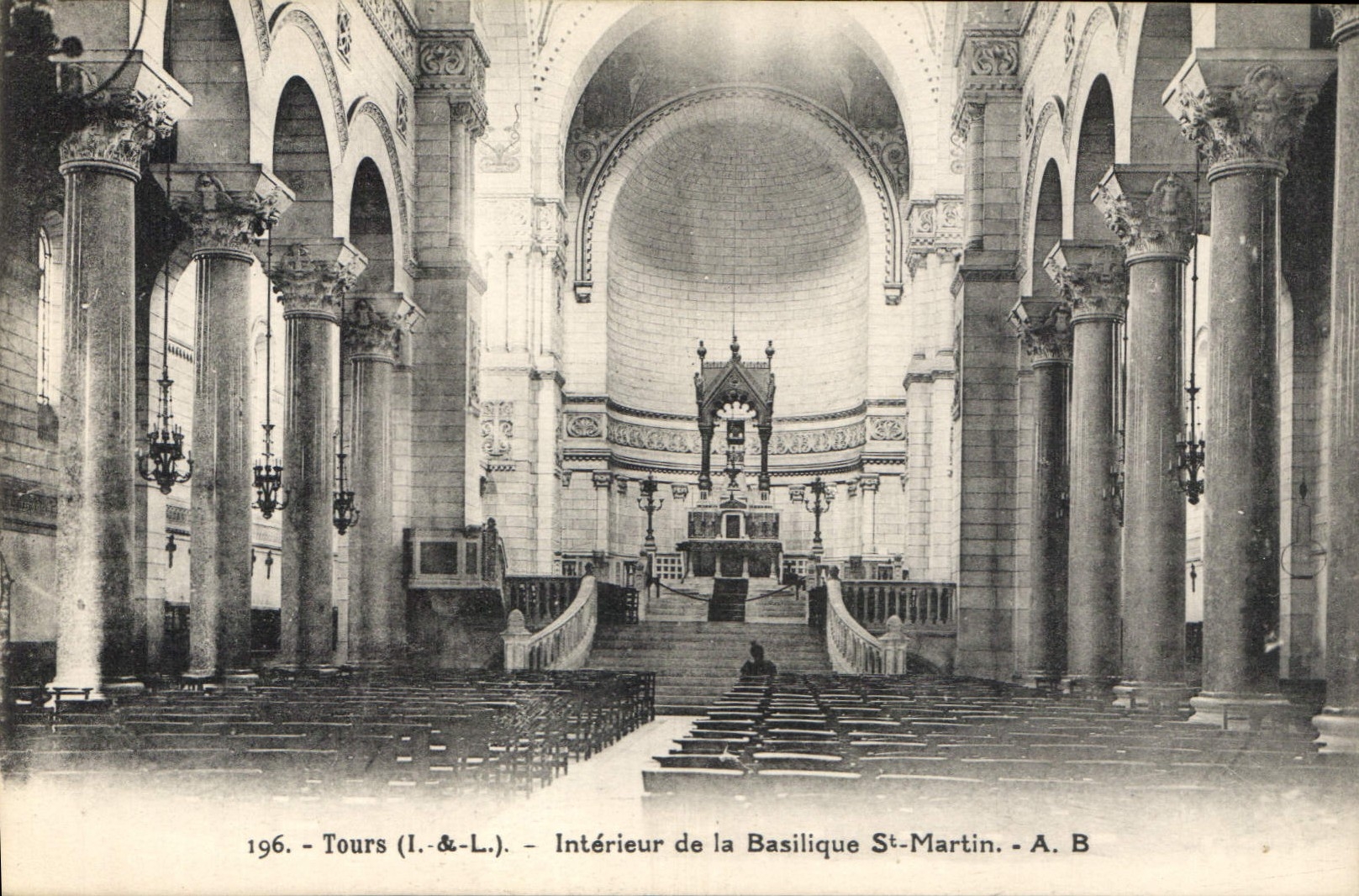 CPA Tours Interieur de la Basilique St Martin 