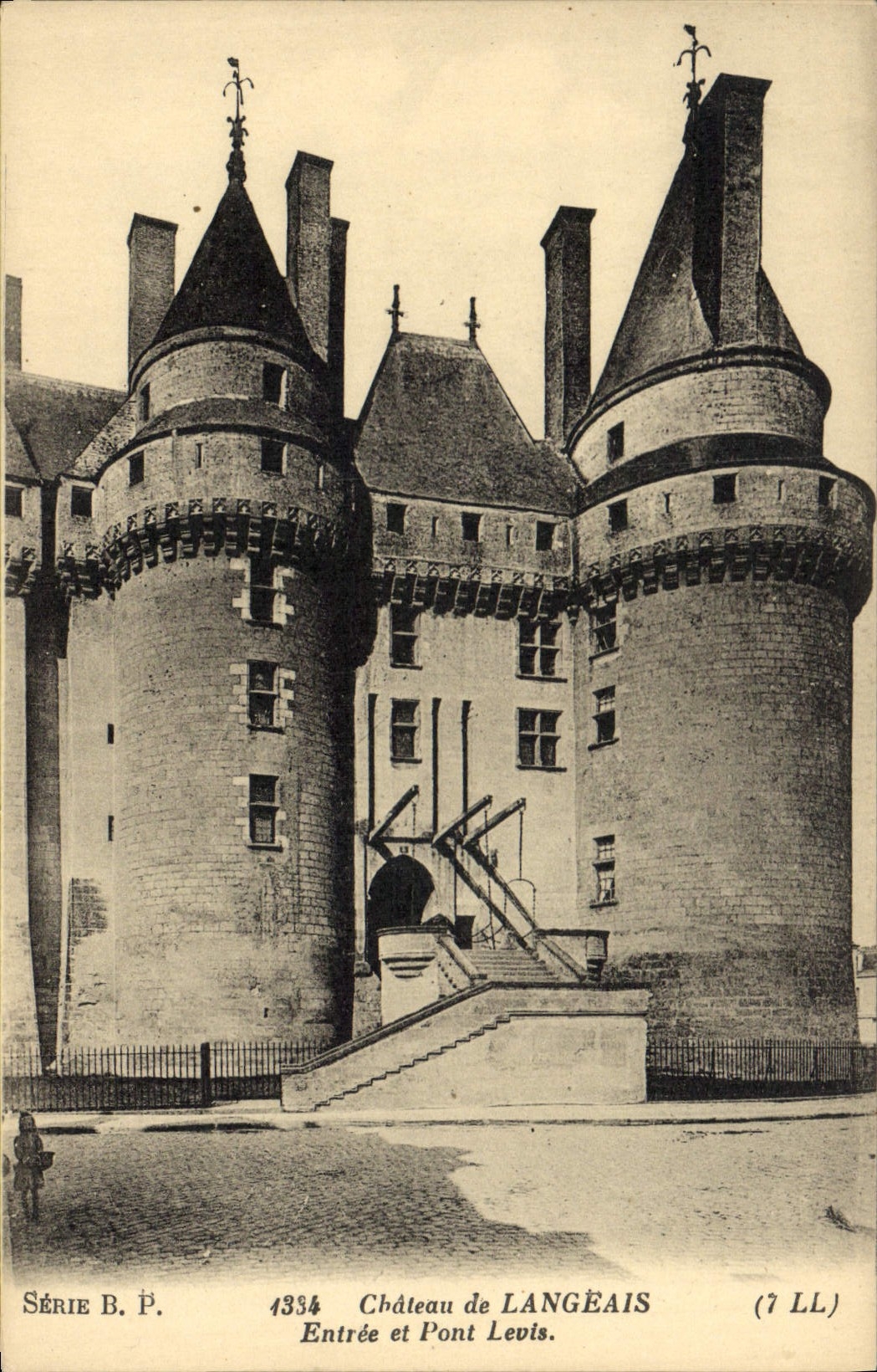 CPA Chateau de Langeais Entree et Pont Levis 