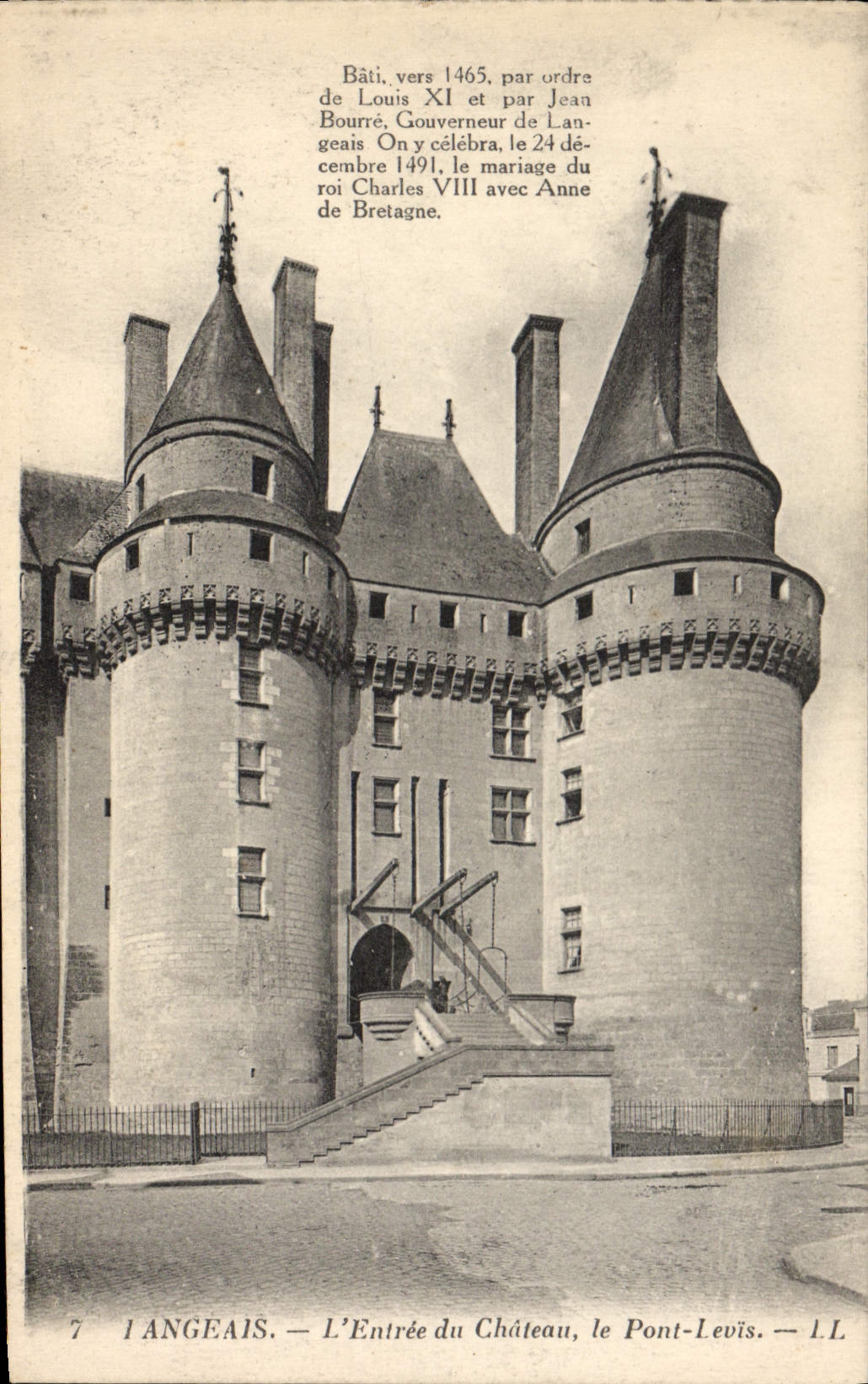CPA Langeais L'Entree du Chateau Le Pont Levis 