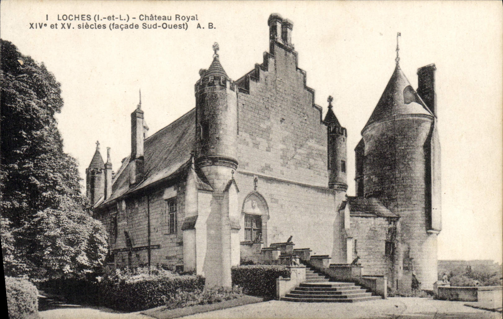 CPA Loches Chateau Royal facade Sud Ouest