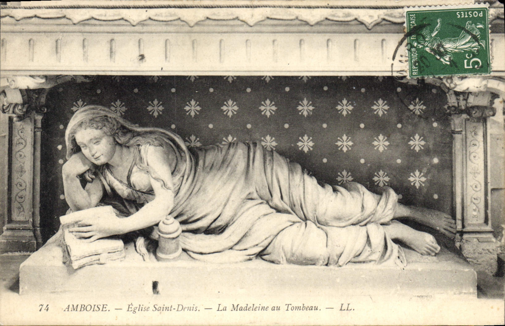 CPA Amboise Eglise Saint Denis La Madeleine au Tombeau
