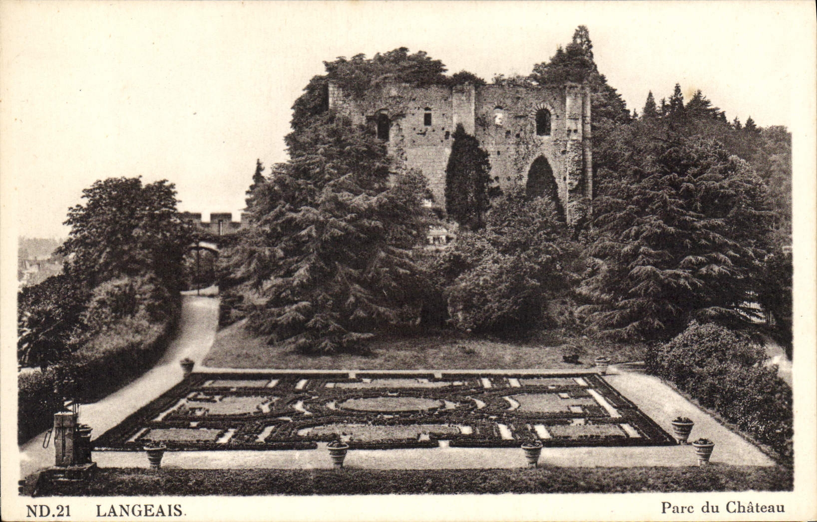 CPA Langeais Parc du Chateau 