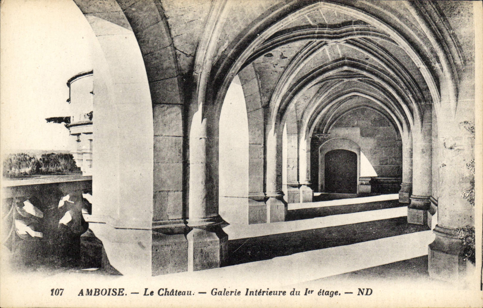 CPA Amboise Le Chateau Galerie Interieure 