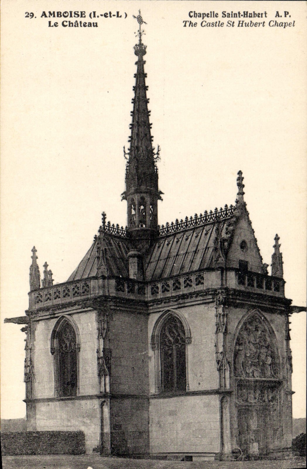 CPA Amboise Le Chateau Chapelle Saint Hubert