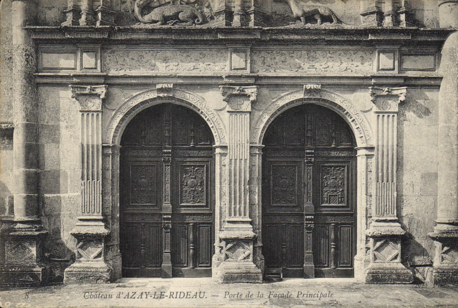 CPA Chateay d'Azay le Rideau Porte de la Facade Principale 