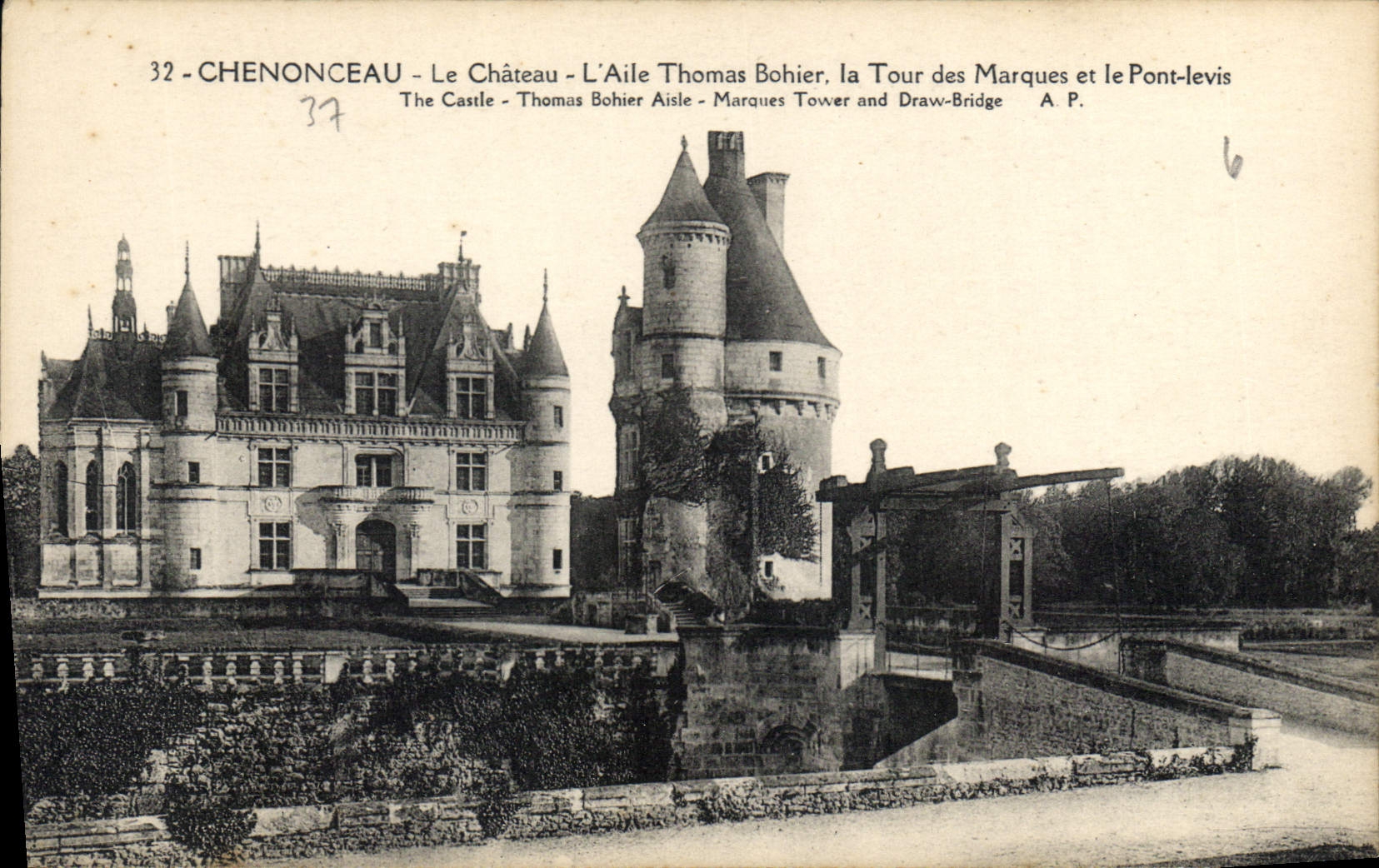 CPA Chenonceau Le Chateau L'Aile Thomas Bohier la Tour des Marques et le Pont levis 