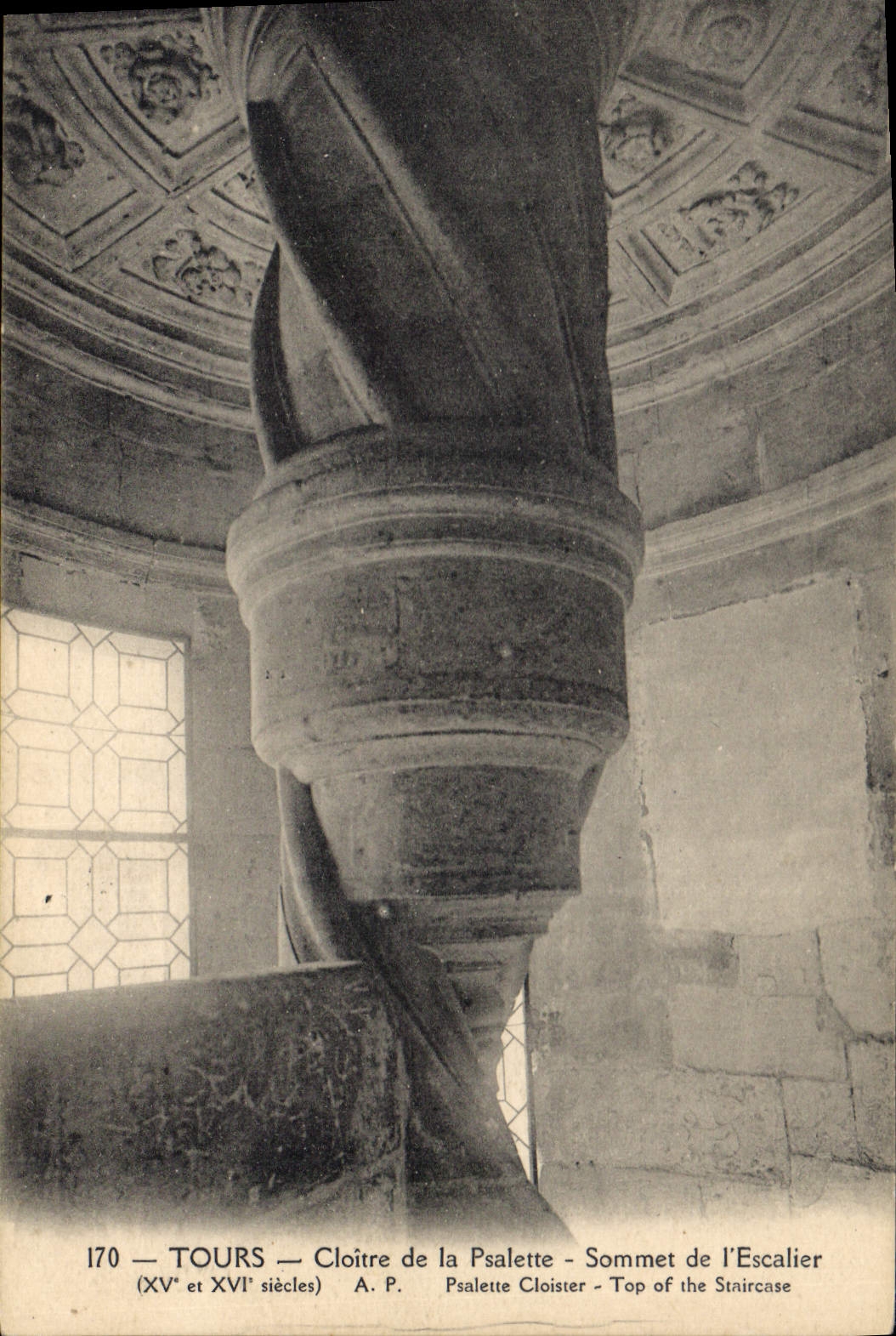 CPA Tours Cloitre de la Psalette Sommet de l'Escalier 