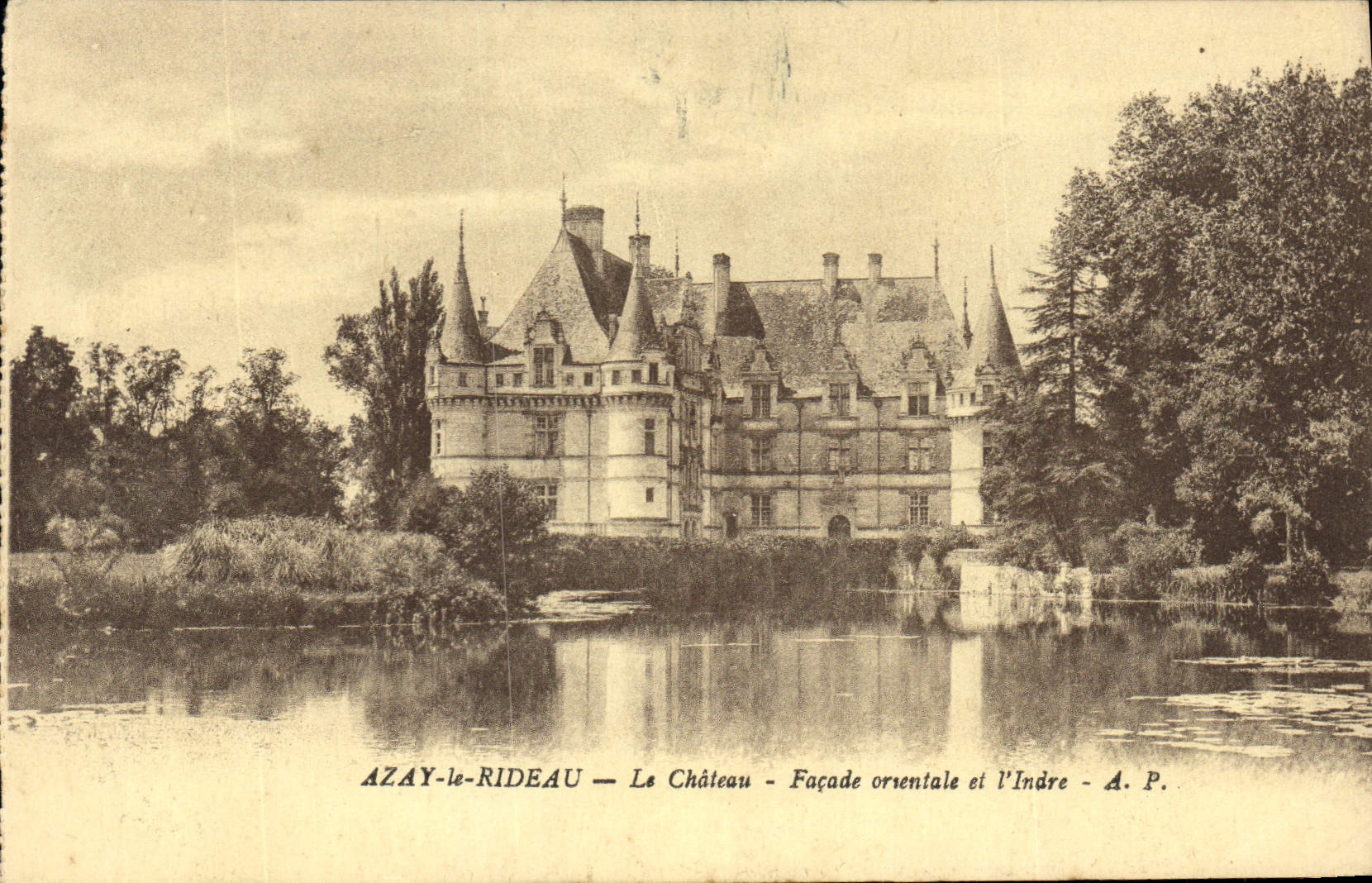 CPA Azay le Rideau Le Chateau Facade orientale et l'Indre 