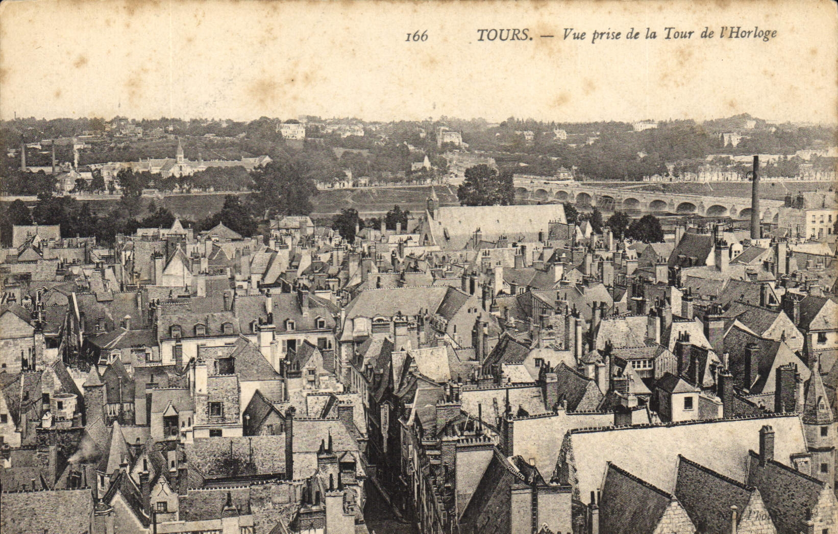 CPA Tours Vue prise de la Tour l'Horloge 