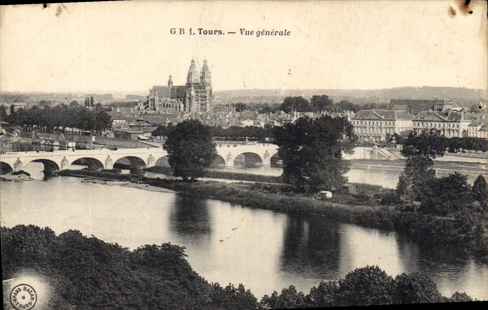 CPA Tours Vue generale 