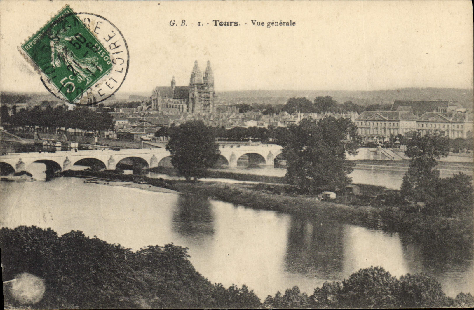 CPA Tours Vue generale 