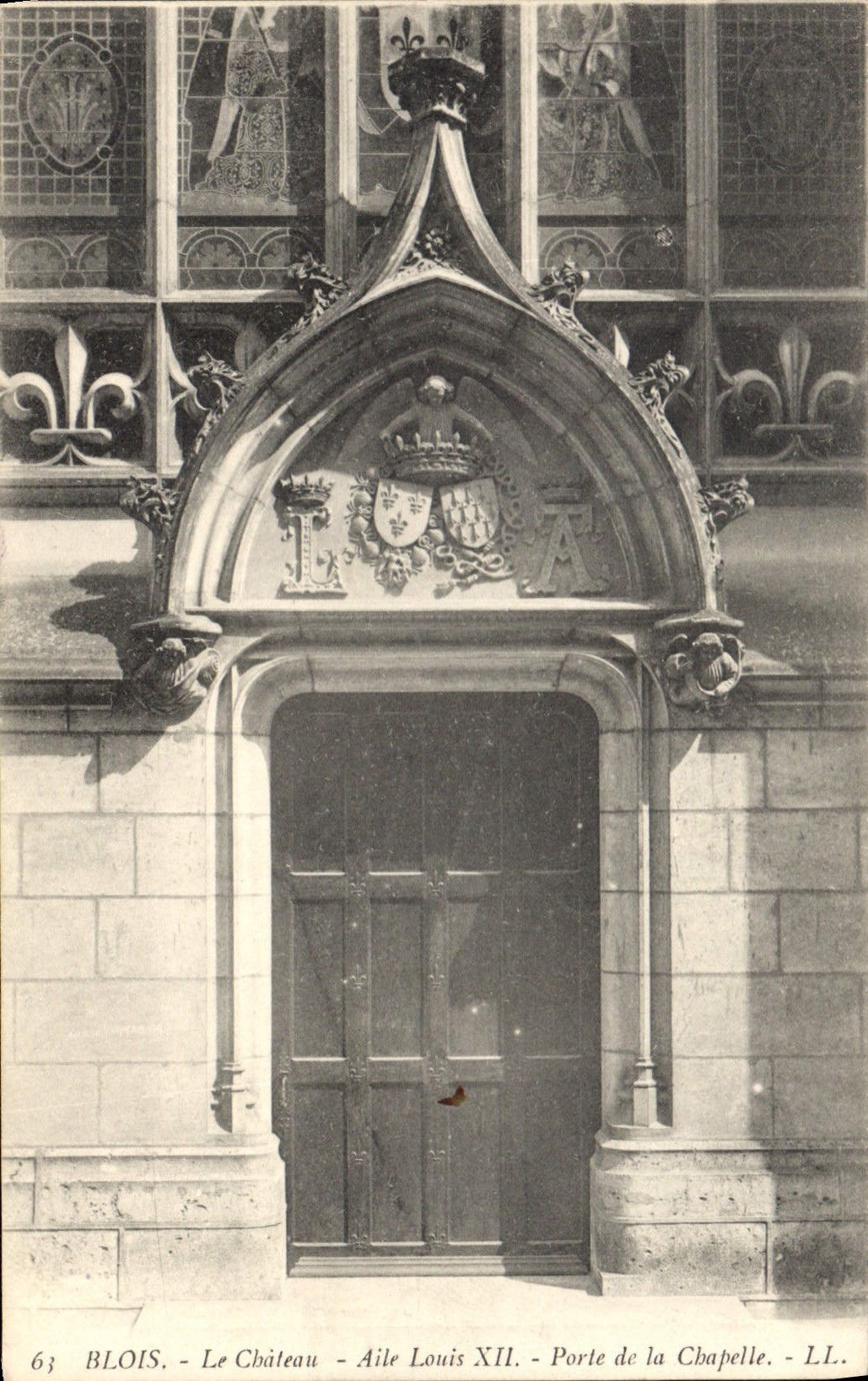 CPA Blois Le Chateau Aile Louis XII Porte de la Chapelle