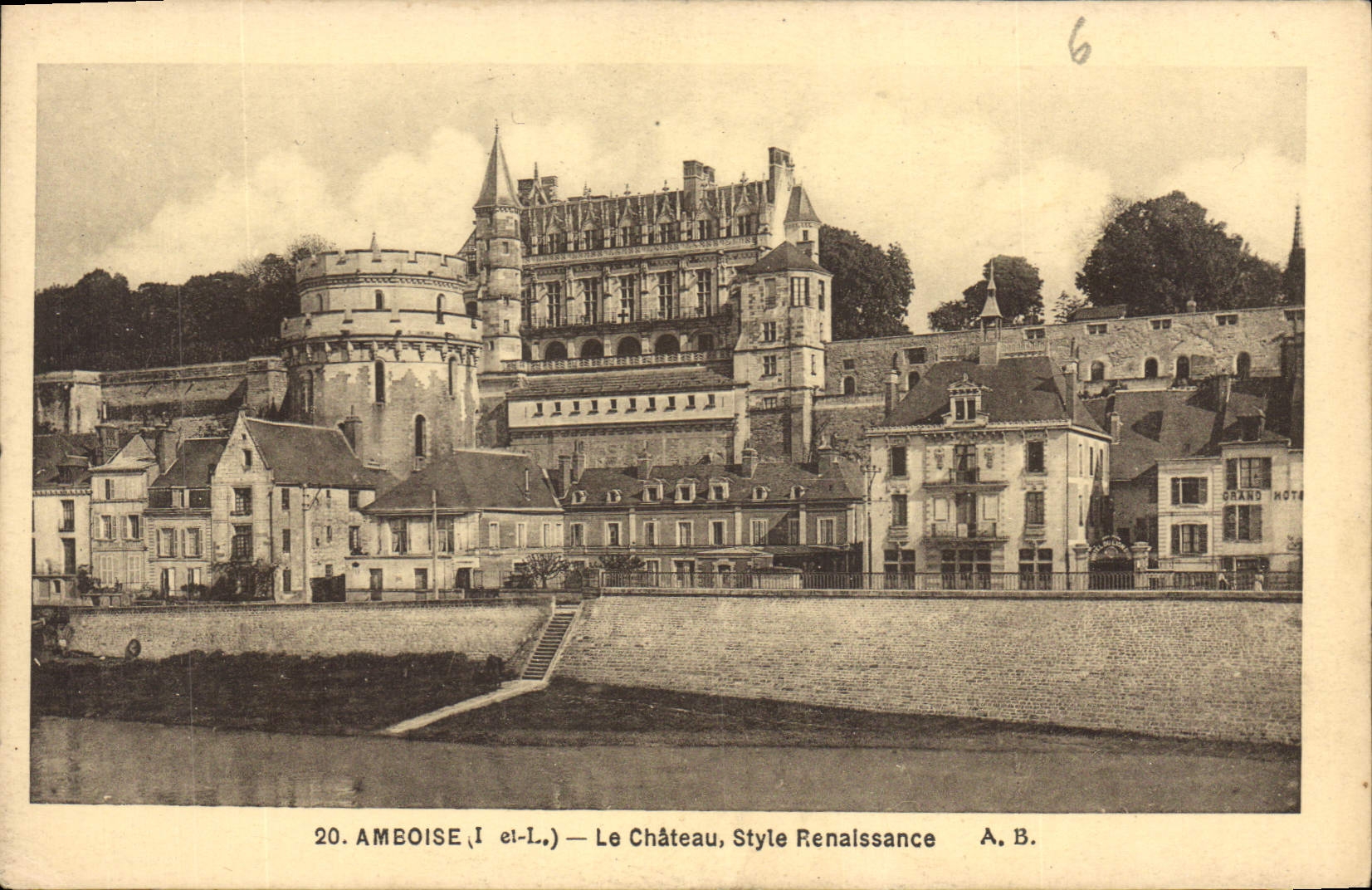 CPA Amboise Le Chateau Style Renaissance 