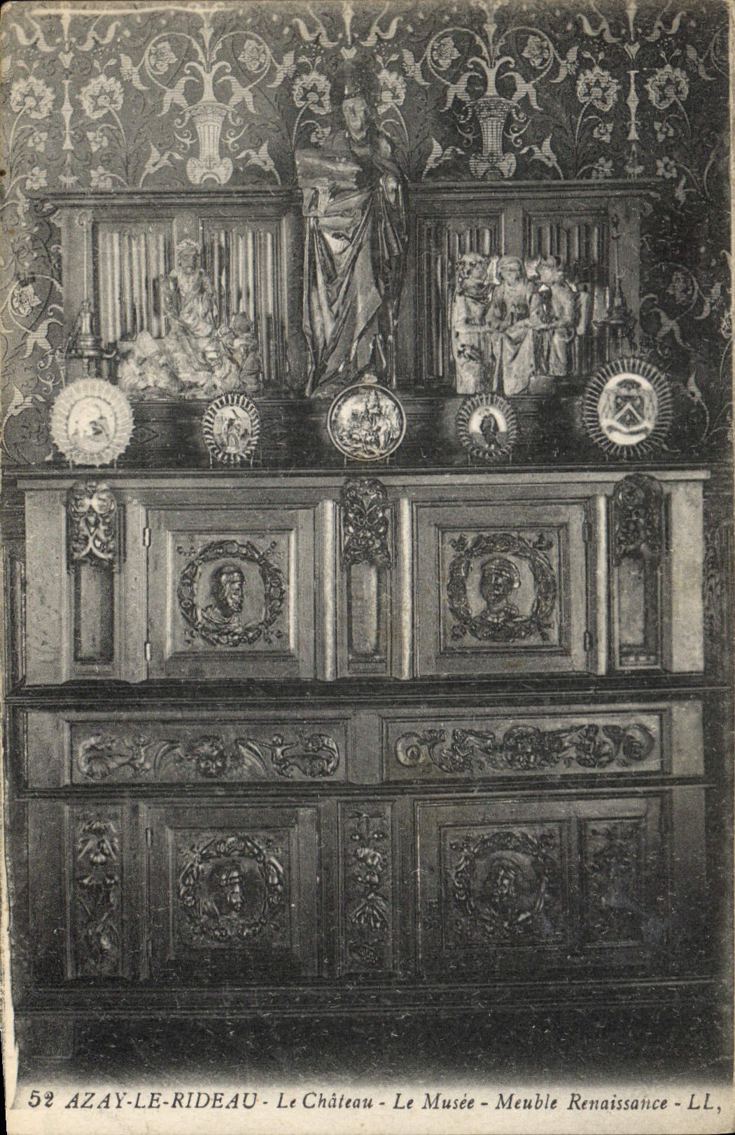 CPA Azay le Rideau Le Chateau Le Musee Meuble Renaissance 