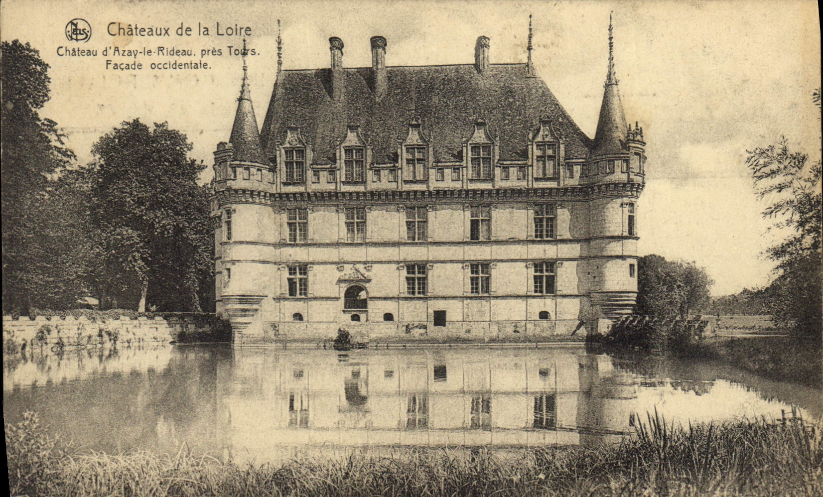 CPA Chateaux de la Loire Chateau d'Azay le Rideau pres Tours Facade occidentale 
