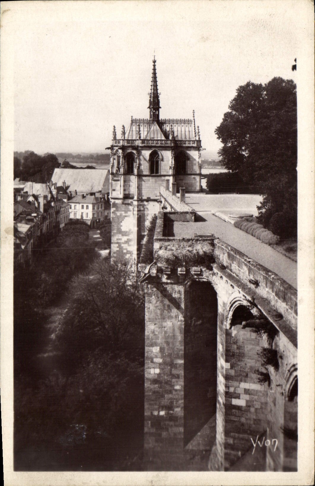 CPA Chateaux de la Loire Chateau d'Amboise La Chapelle St Hubert