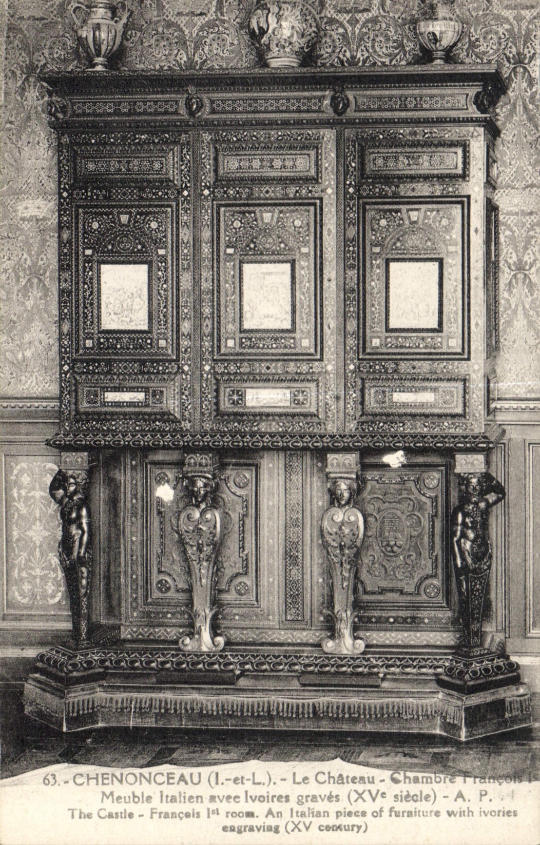 CPA Chenonceau L et L Le Chateau Chambre Francois 1er Meuble italien